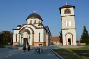 Вечерње богослужење и примопредаја кумства Цркве са сечењем Славког колача, Липар 28.08.2015. год.